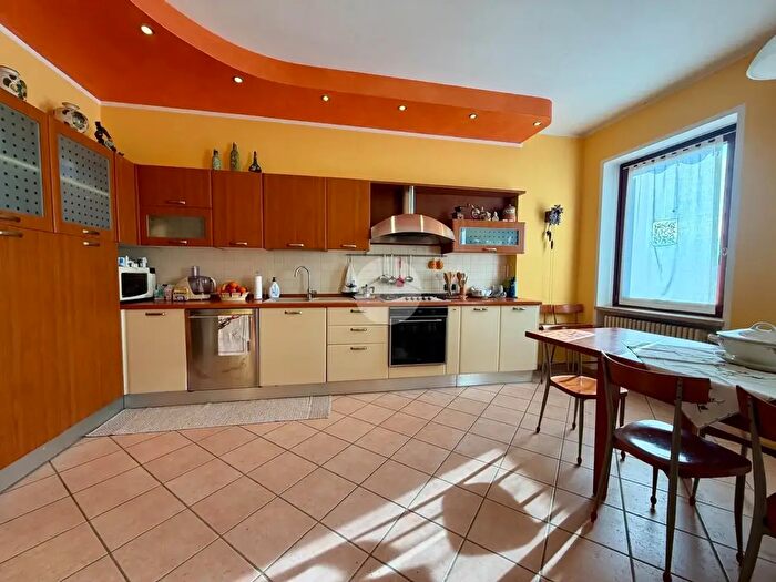 Casa trilocale in vendita in Str S Pietro, Monzambano