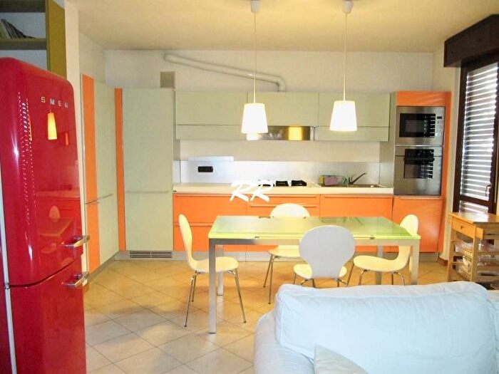 Appartamento trilocale in affitto in Via Rutilia, Ripamonti Fondazione Prada, Milano