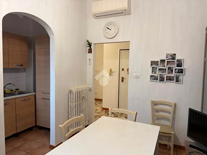 Appartamento trilocale in vendita in Via Serafino Calindri, Bologna