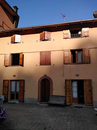 Casa quadrilocale in vendita in Via Provinciale Castel dellAlpi San Benedetto Val di Sambro, San Benedetto Val Di Sambro