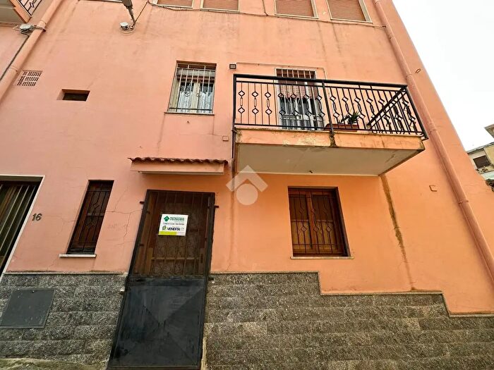 Appartamento bilocale in vendita in Traversa C Rione G, Reggio Calabria