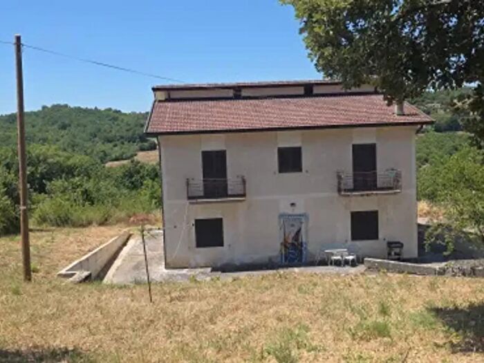 Casa con 6 locali in vendita in Sant'Angelo Dei Lombardi