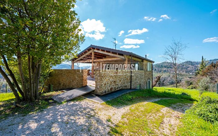Casa con 6 locali in vendita in Via Rontana d, Brisighella