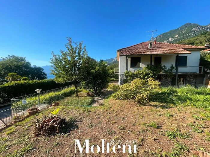 Casa con 6 locali in vendita in Via Statale, Mandello Del Lario