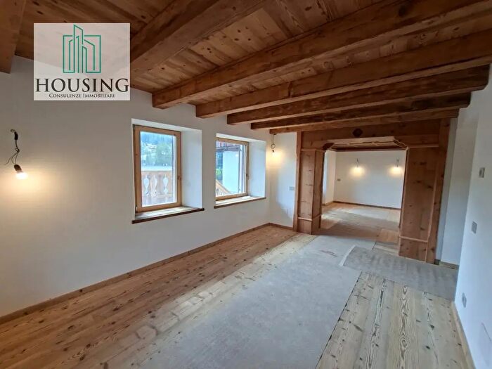 Appartamento quadrilocale in vendita in Via dello Stadio, Cortina D'Ampezzo