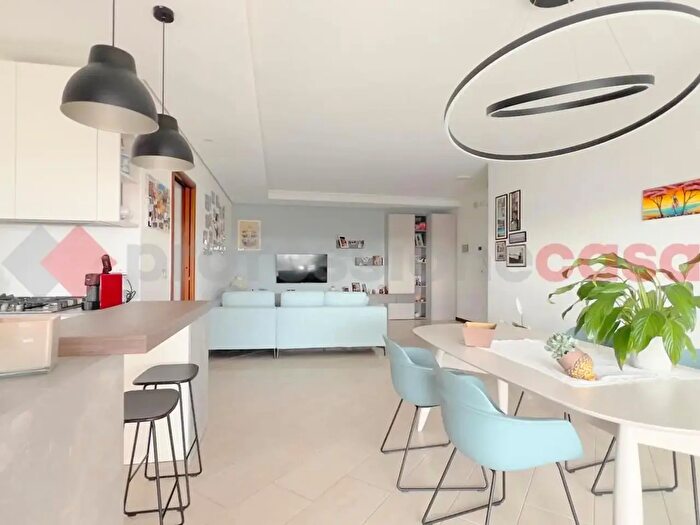 Appartamento quadrilocale in vendita in Zona SAnna, Monopoli