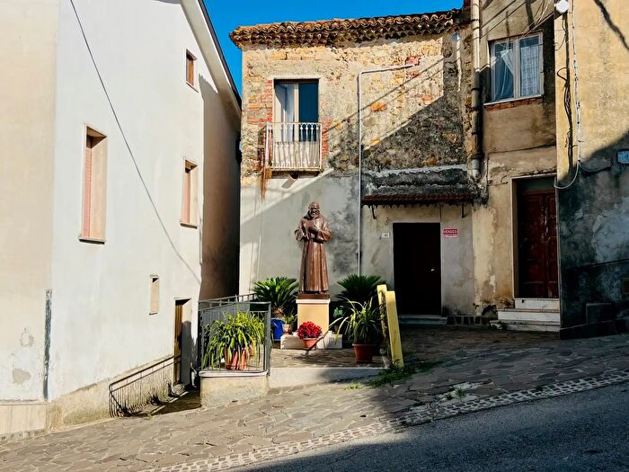 Appartamento bilocale in vendita in Via Roma, Castelnuovo Cilento