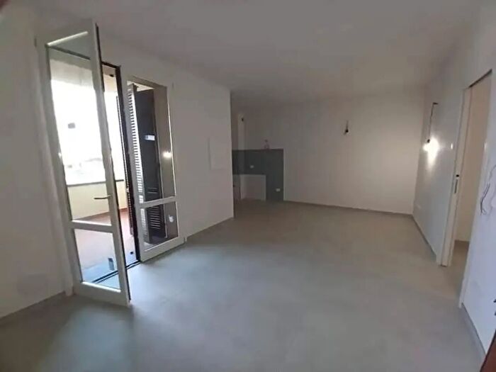 Appartamento trilocale in vendita in Via Profeti, Pontedera