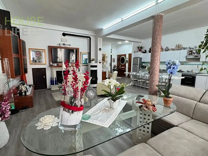 Appartamento con 5 locali in vendita in Via Milano, Monte Di Malo