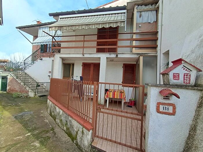 Casa bilocale in vendita in Pontedera