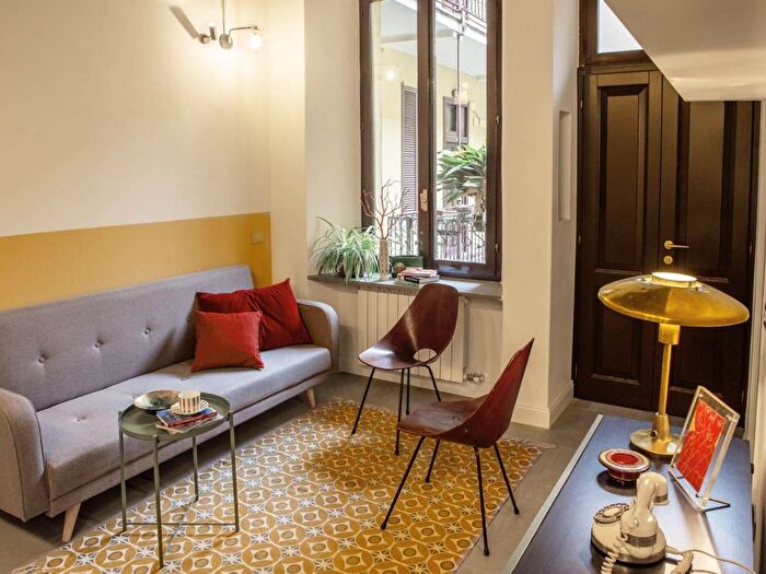 Appartamento bilocale in affitto in Via Cola Montano, Isola, Milano