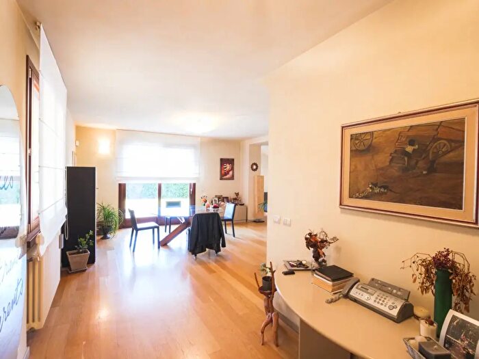 Casa con 6 locali in vendita in Cesena