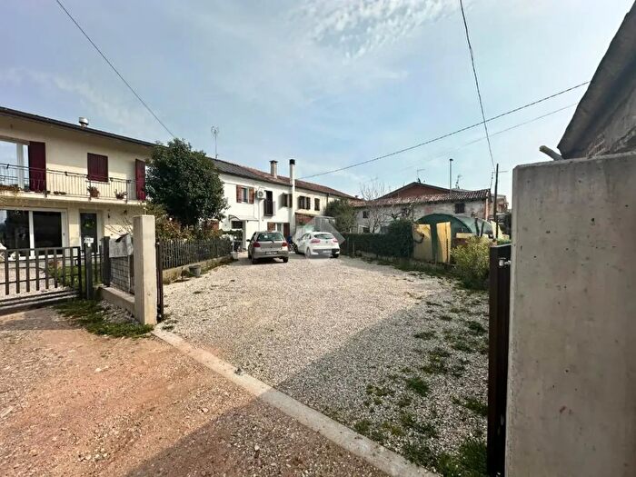 Casa con 5 locali in vendita in Vedelago