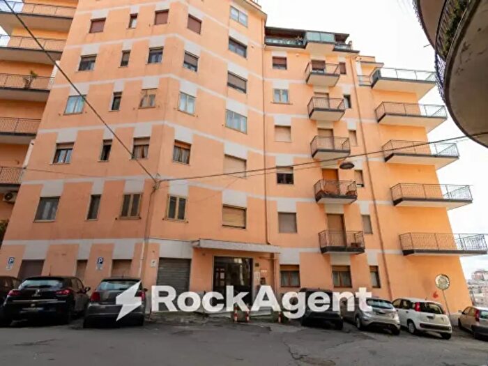 Appartamento con 5 locali in vendita in Via Eugenio De Riso, Catanzaro