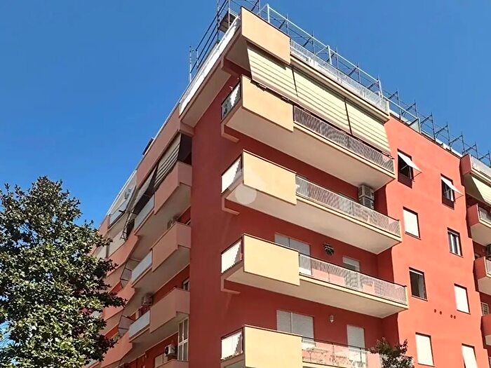 Appartamento bilocale in vendita in Via dei Monti di Creta, Roma