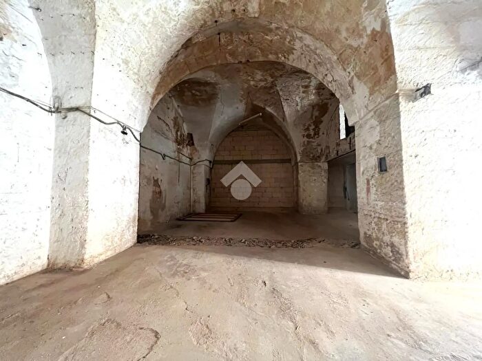 Casa monolocale in vendita in Via Epifanio Ferdinando, Mesagne