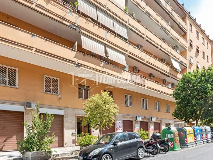 Appartamento quadrilocale in vendita in Via Tigrè, Roma