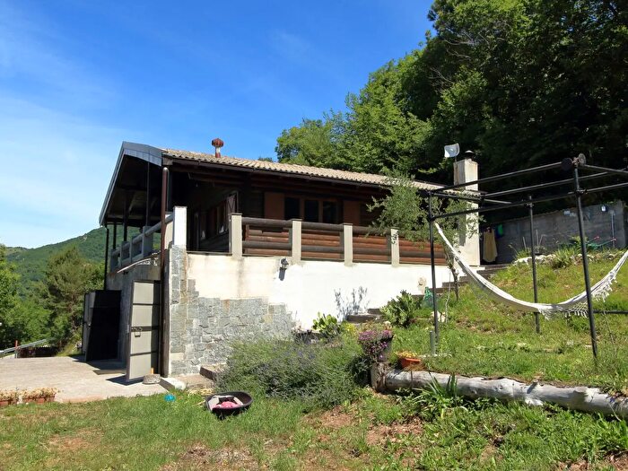 Casa con 5 locali in vendita in Via Giro di Loano, Castelvecchio Di Rocca Barbena