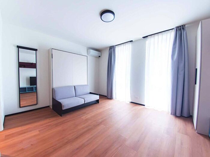 Appartamento monolocale in affitto in Via Tucidide, Ortica, Milano