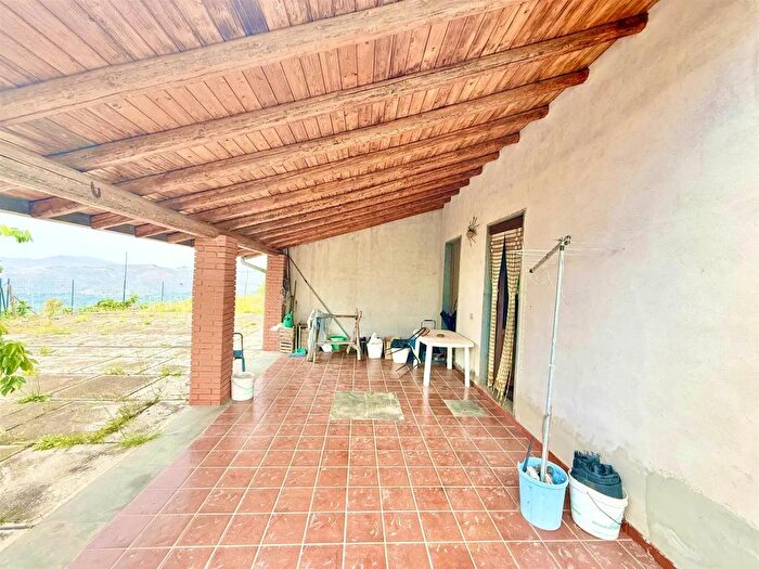 Casa trilocale in vendita in Adrano