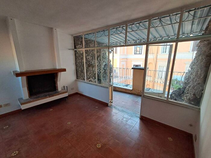 Casa trilocale in affitto in Via dei Falegnami, Largo Argentina, Roma