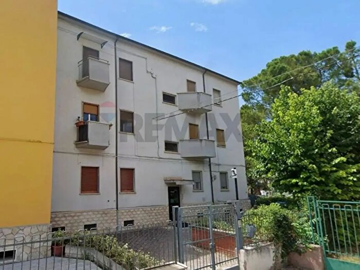 Appartamento trilocale in vendita in Piazza Achille Ricciardi, Sulmona