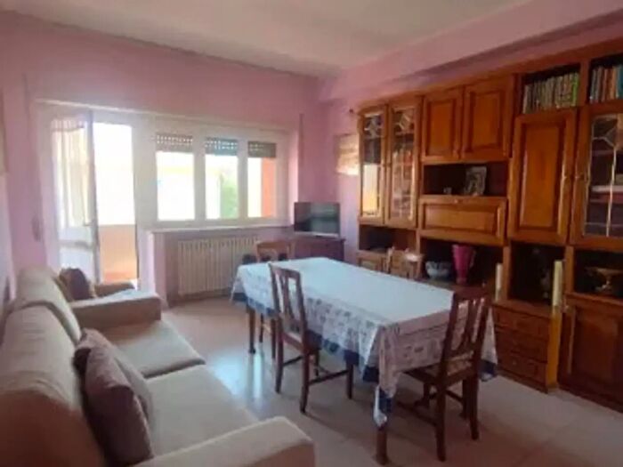 Appartamento trilocale in vendita in Corsico