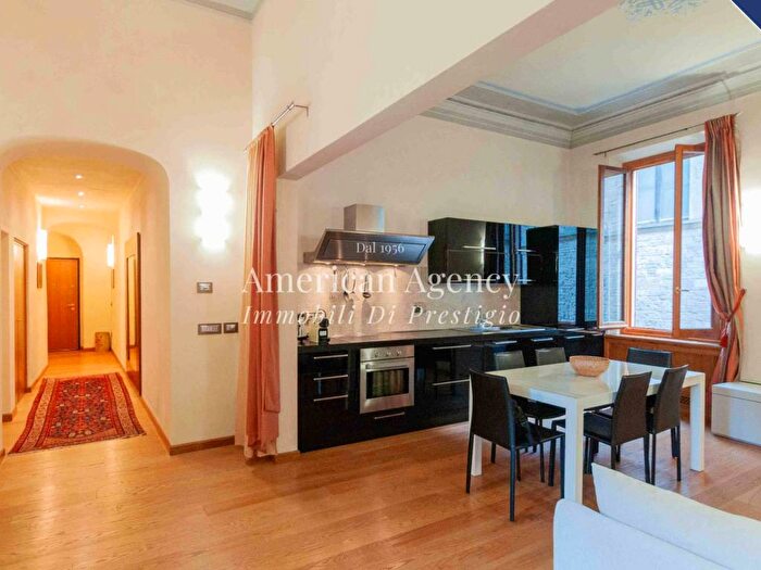 Appartamento con 5 locali in affitto in Piazza dei Mozzi, San Niccolò, Firenze