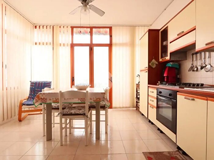 Appartamento trilocale in vendita in Via Camillo Benso Conte di Cavour, Alba Adriatica