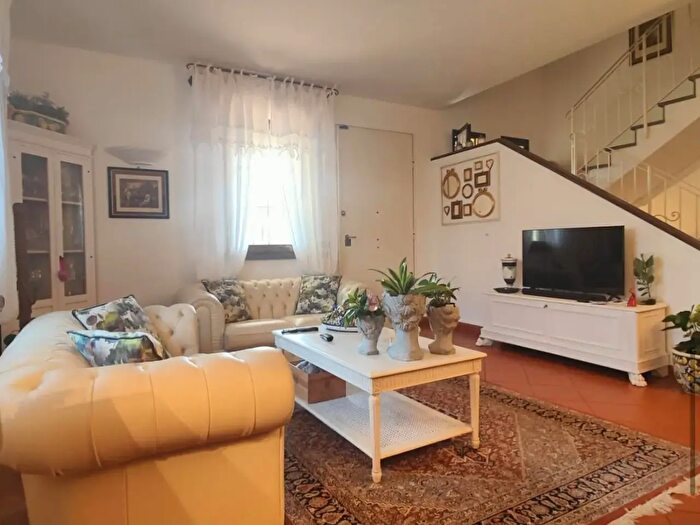 Casa con 6 locali in vendita in Montelupo Fiorentino