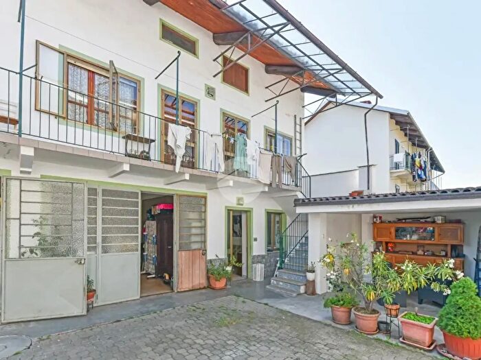 Casa con 5 locali in vendita in Via Canonico Pio Rolla, Giaveno