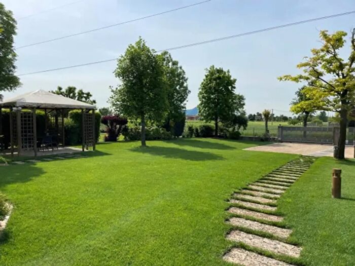 Casa con 6 locali in vendita in Strada Monte Grande, Vicenza