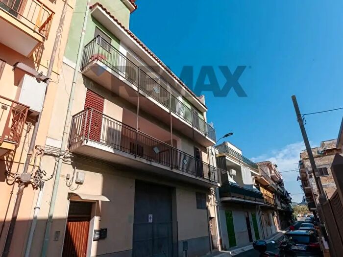 Casa con 10 locali in vendita in Via Mulinello, Ficarazzi