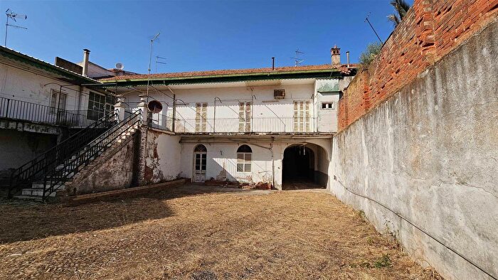 Appartamento con 9 locali in vendita in Piazza Sella Iglesias, Iglesias