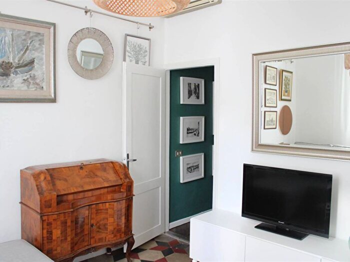 Appartamento trilocale in affitto in Borgo Ognissanti Il Prato, Firenze