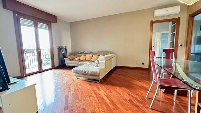 Appartamento con 5 locali in affitto in Via Johann Sebastian Bach, Modena Est, Modena