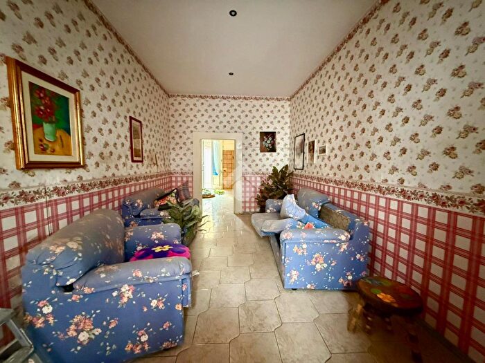 Appartamento trilocale in vendita in Via Giuseppe Mazzini, Bitonto