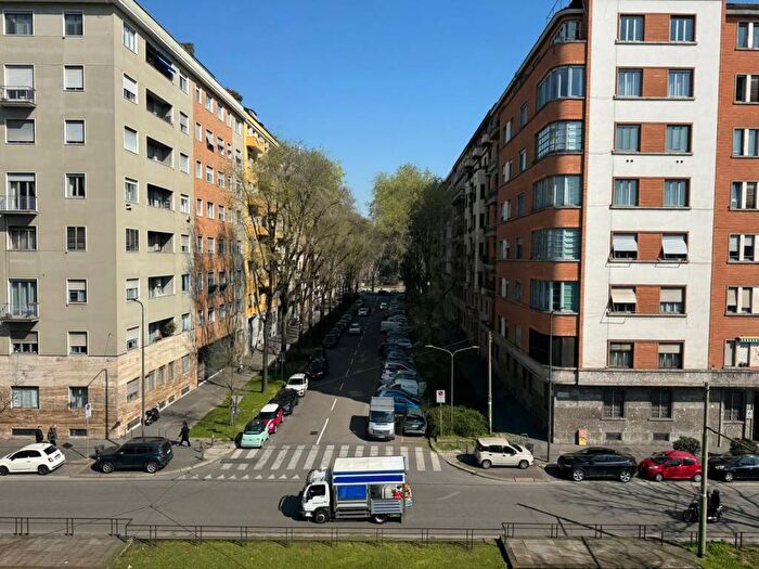 Appartamento bilocale in affitto in Via Paolo Frisi, Porta Venezia, Milano