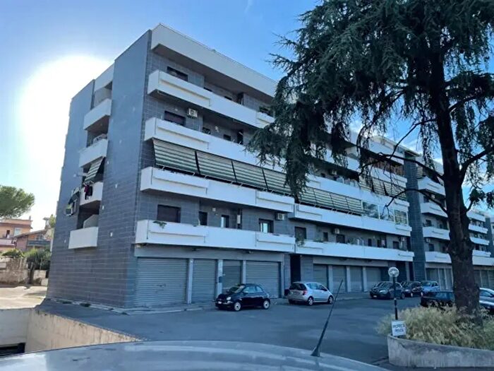 Appartamento con 5 locali in vendita in Via Vincenzo Manzini, Roma