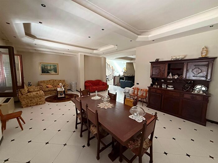 Casa con 15 locali in vendita in Contrada Addolorata, Marsala