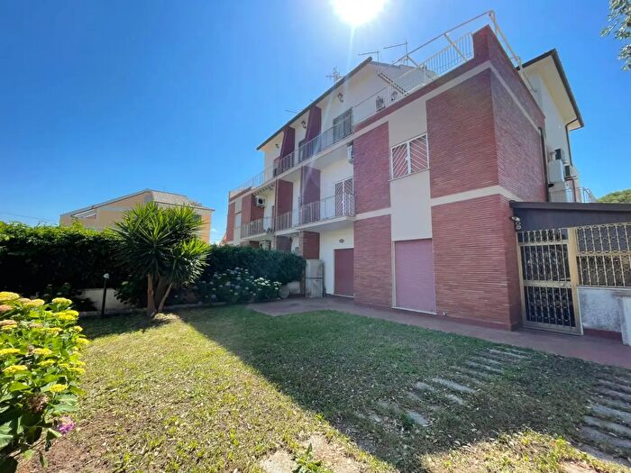 Appartamento bilocale in vendita in Viale Acqua Marina, Anzio