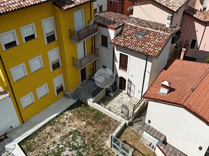 Appartamento bilocale in affitto in Via Capo La Costa, L'Aquila