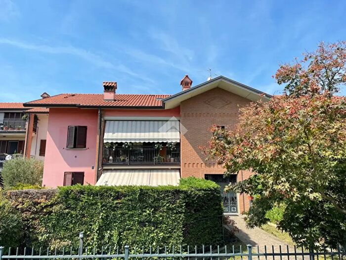 Appartamento quadrilocale in vendita in Via del Campo, Robbiate