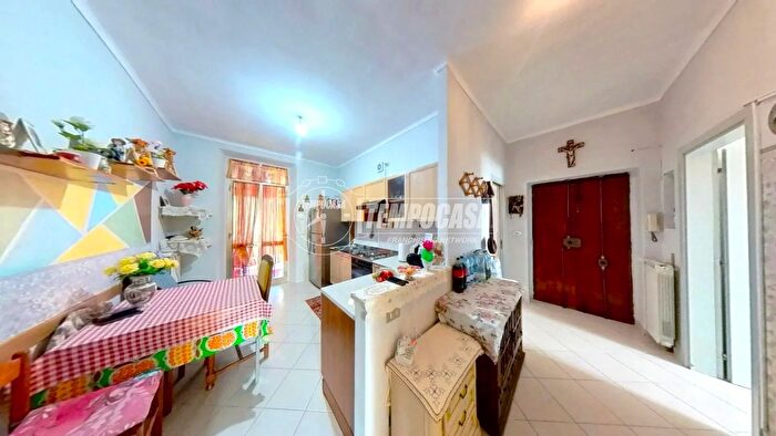 Appartamento trilocale in vendita in Via Lauro Rossi, Torino