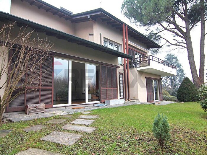 Appartamento con 5 locali in affitto in via dei boderi, Viale Europa, Varese