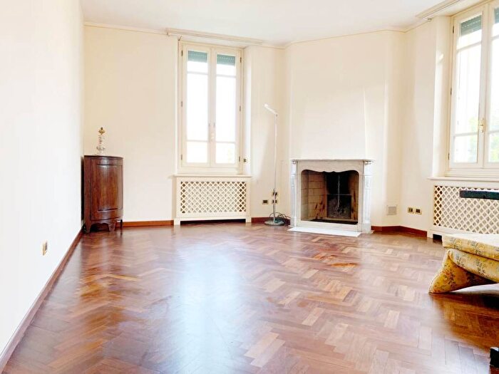 Appartamento quadrilocale in affitto in Via Ugo da Como, Panoramica, Brescia