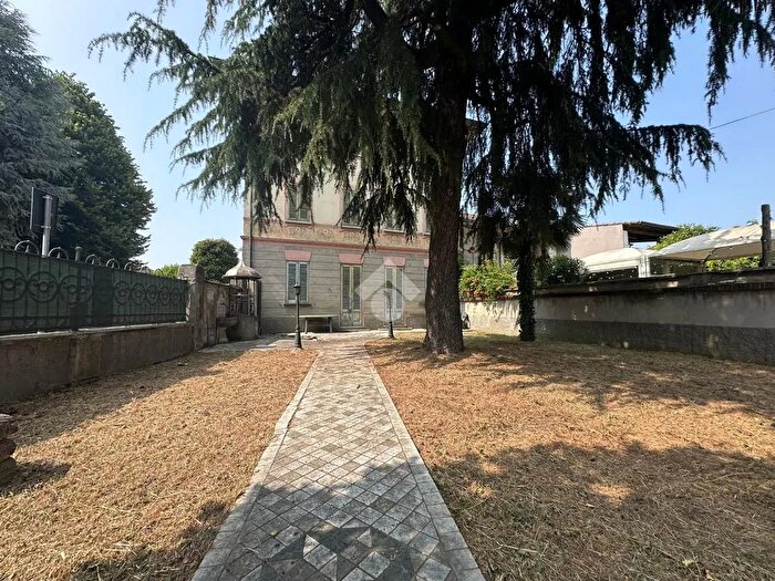 Casa con 6 locali in vendita in Via Rubbiano, Credera Rubbiano