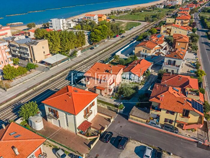 Appartamento trilocale in vendita in Strada Statale Adriatica Nord, Senigallia