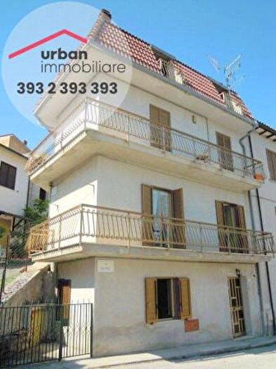 Appartamento trilocale in affitto in Via Basanello, Barete