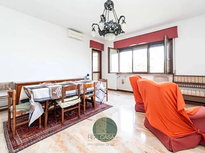 Appartamento bilocale in vendita in Via Monte Bianco San Gottardo Triante Monza Monza And Brianza Lombardia Italia, Monza